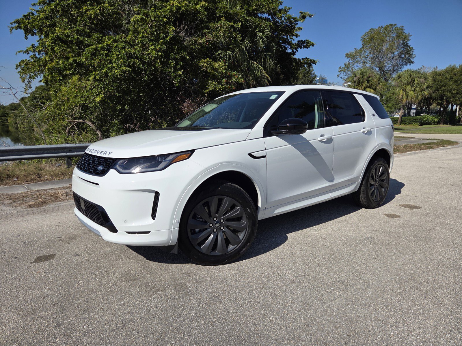 2025 Land Rover Discovery Sport