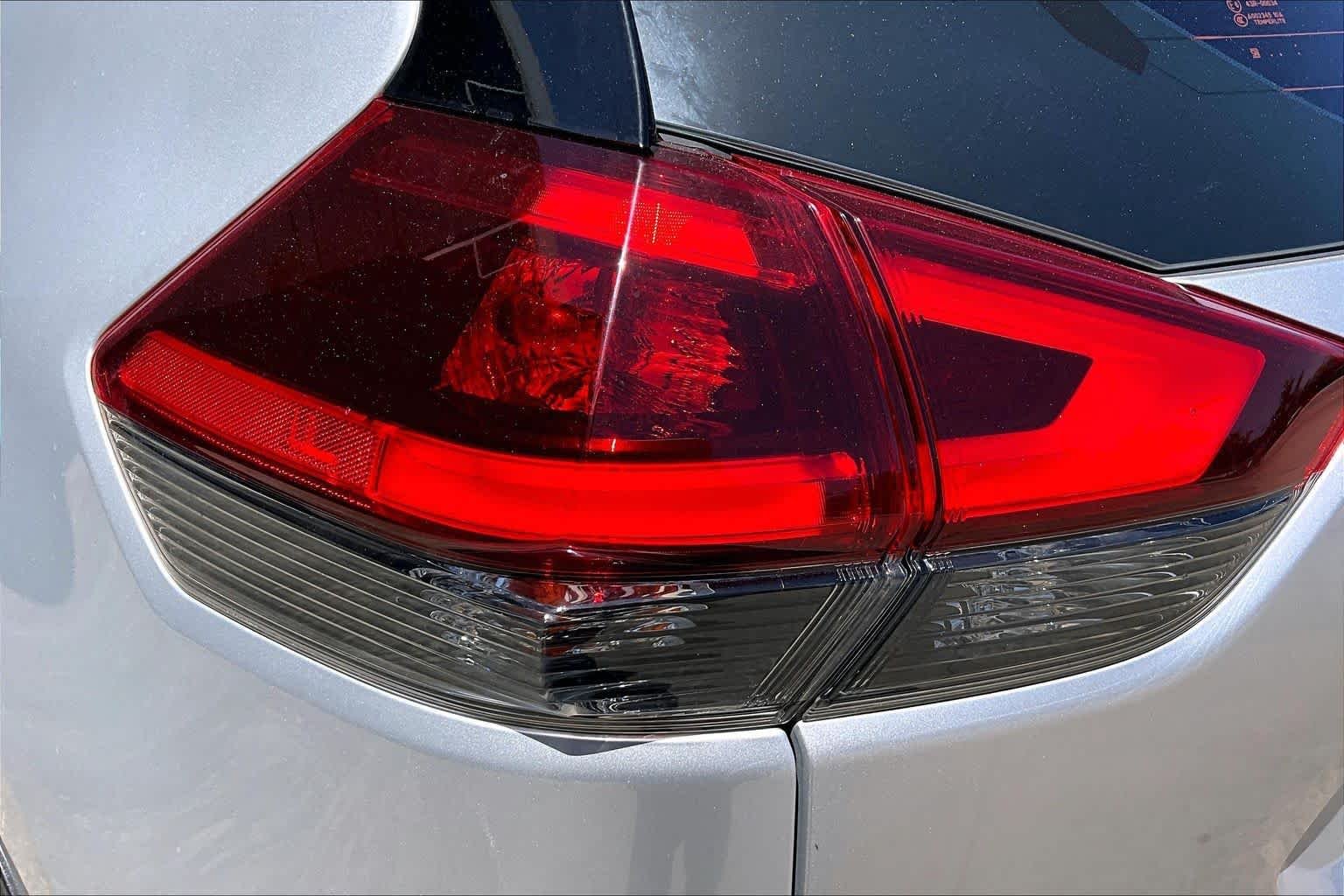 Used 2020 Brilliant Silver Metallic Nissan S image 28