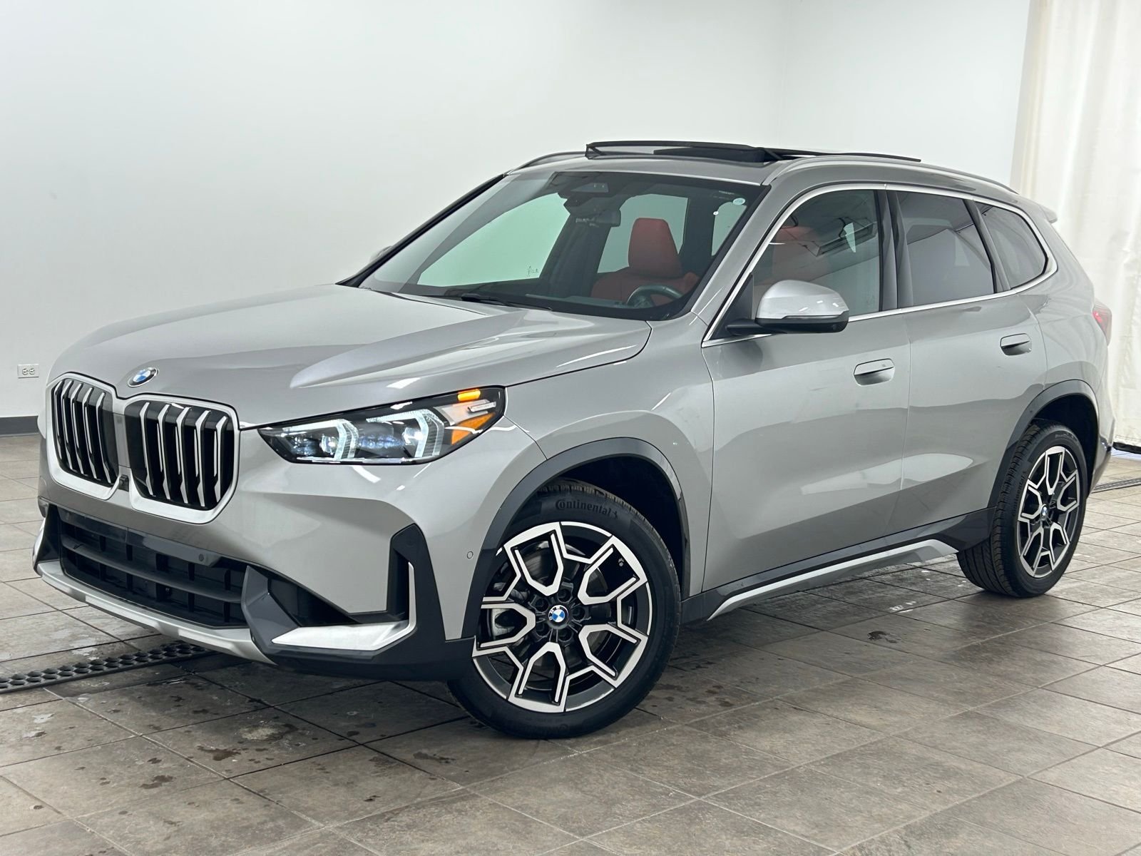 2025 BMW X1 28i