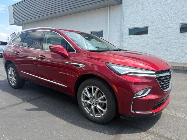 2023 Buick Enclave Essence's photo