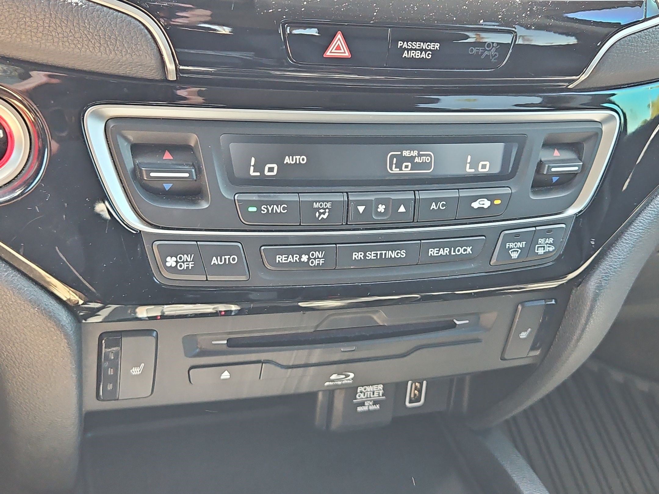 Used 2022 Crystal Black Pearl Honda Touring 7-Passenger image 22