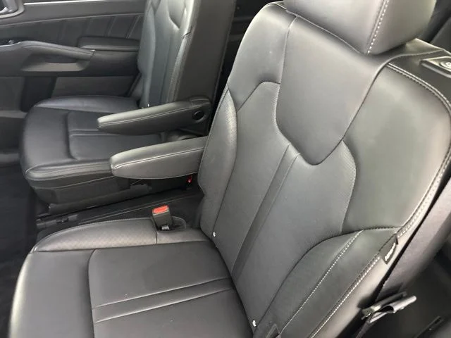 Used 2025 Silver Kia SX image 28