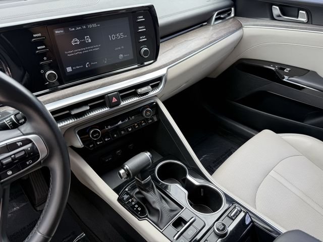 Used 2021 Gray Kia EX image 21