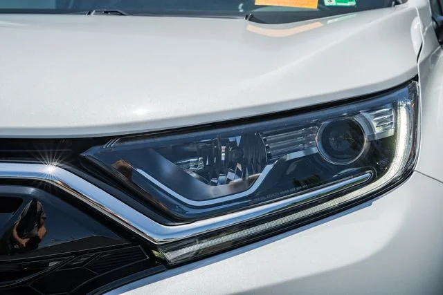 Used 2022 White Honda EX image 12
