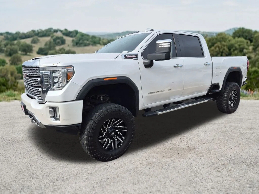Used 2020 White GMC Denali image 3
