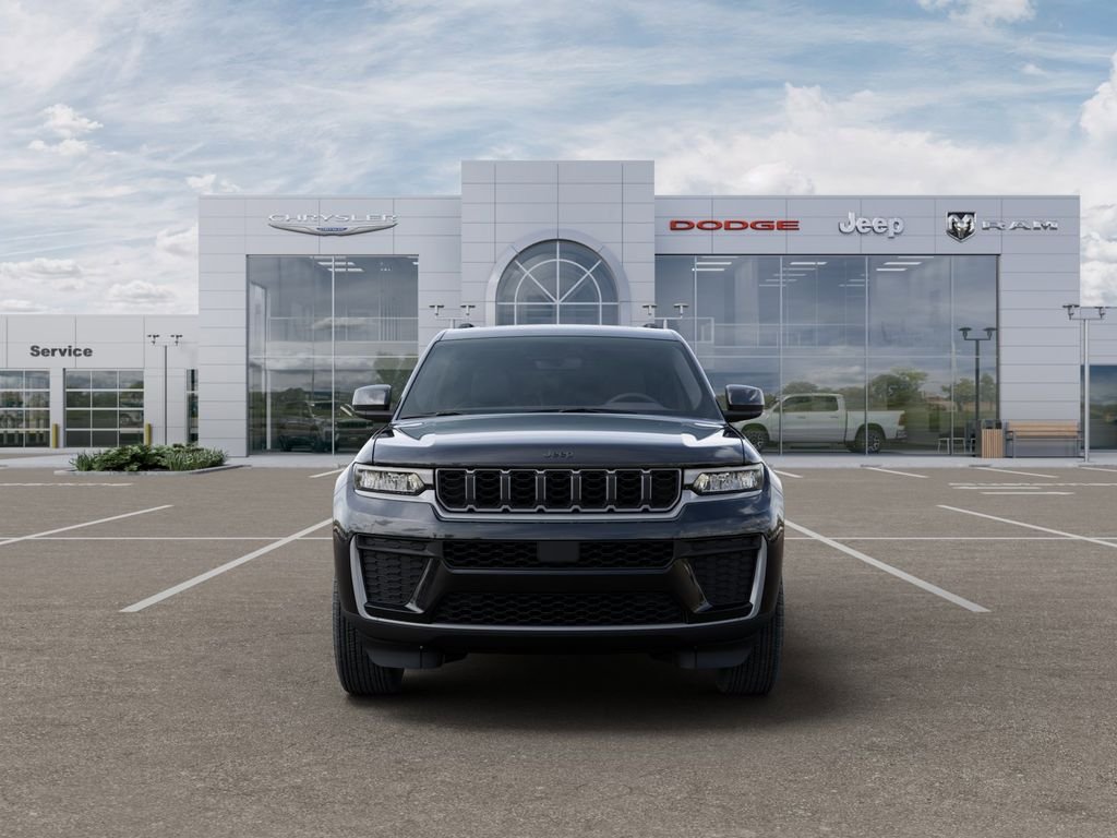 New 2026 Diamond Black Crystal Pearl-Coat Exterior Paint Jeep Altitude image 6