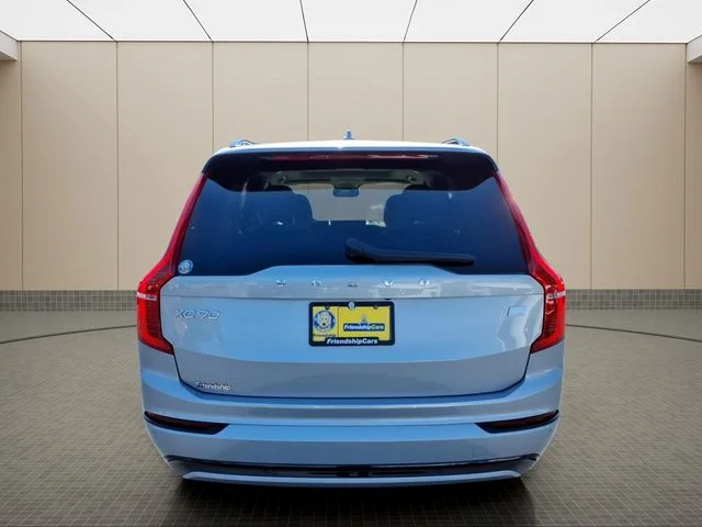 Used 2023  Volvo T8 Plus Dark Theme 7 Passenger image 7