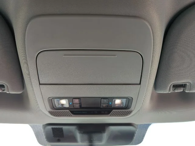 Used 2025 White Ford XLT image 18