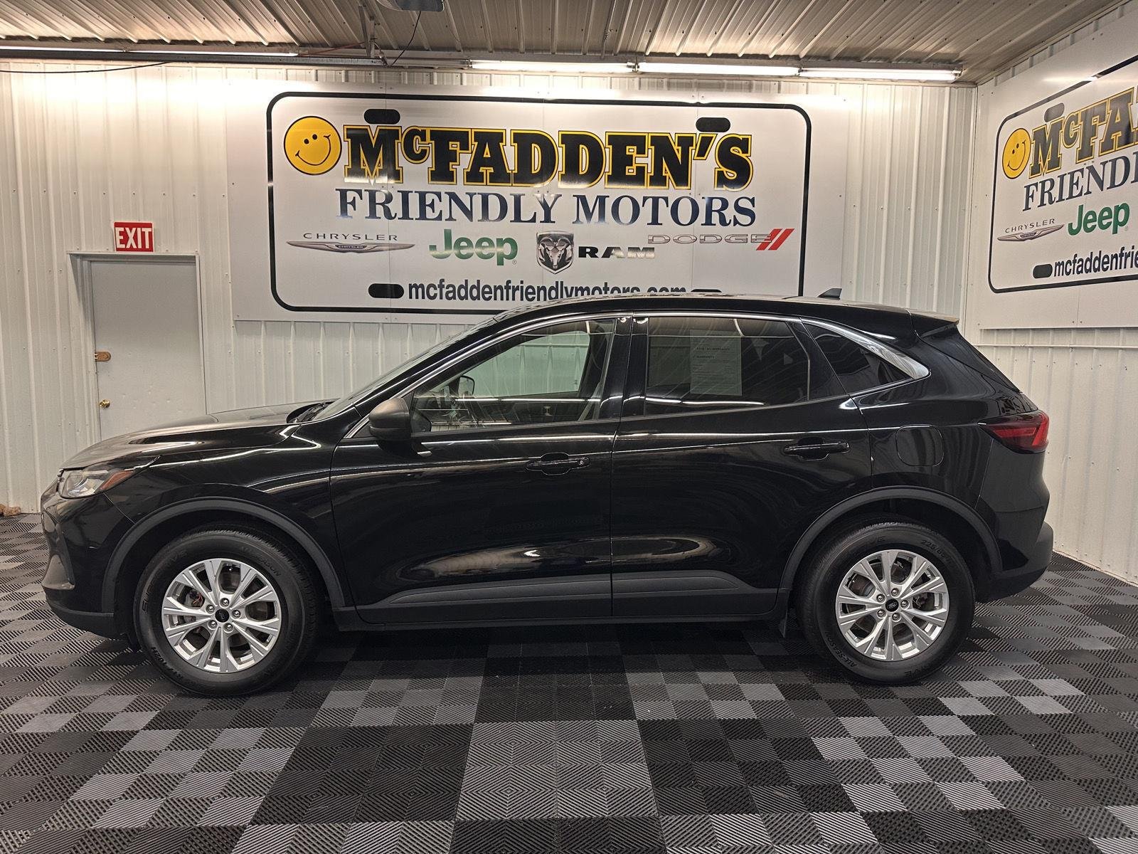 Used 2023 Agate Black Metallic Ford Active image 8