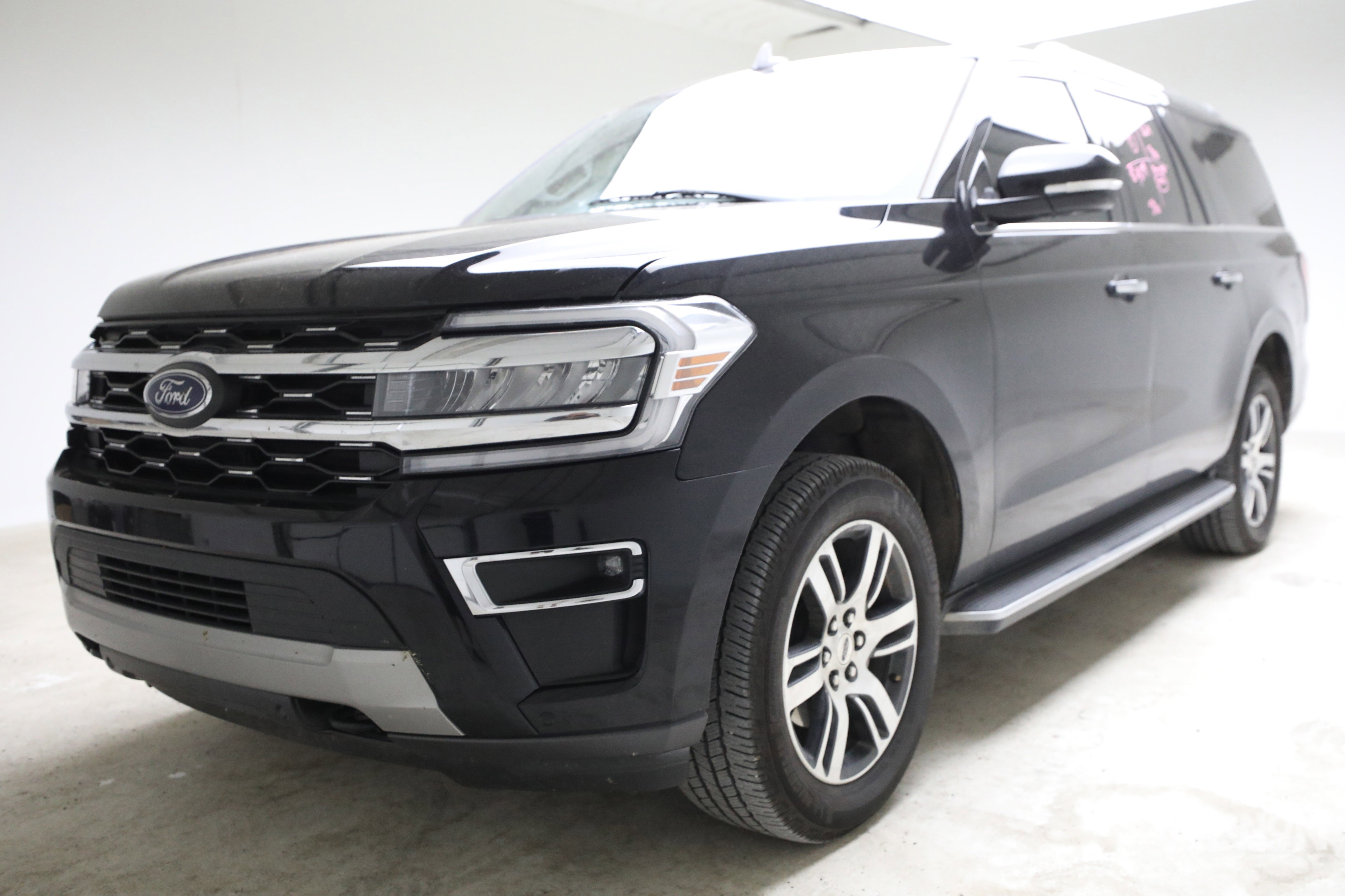 2023 Ford Expedition Limited MAX 4x4's photo