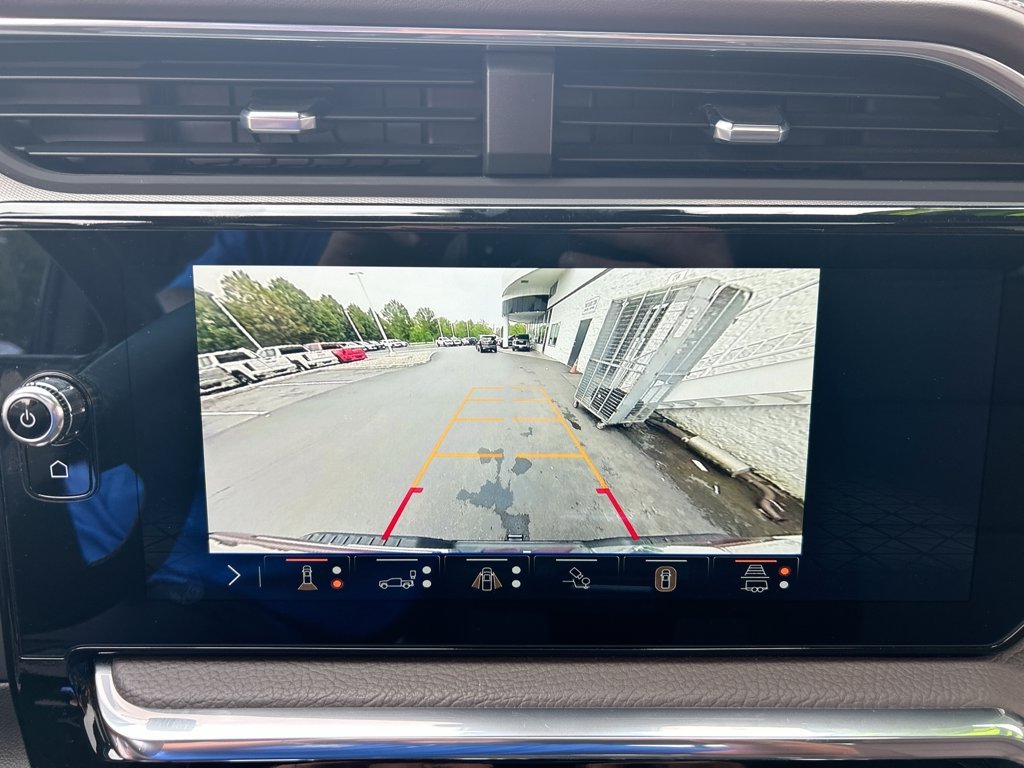 Used 2024 Black GMC Denali image 18