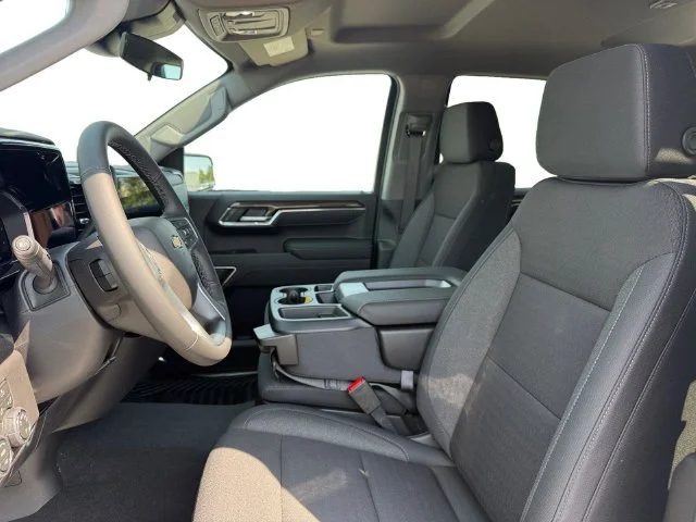 New 2026 Summit White Chevrolet LT (2FL) image 10