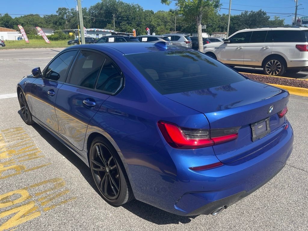 Used 2020 Blue BMW 330i image 2