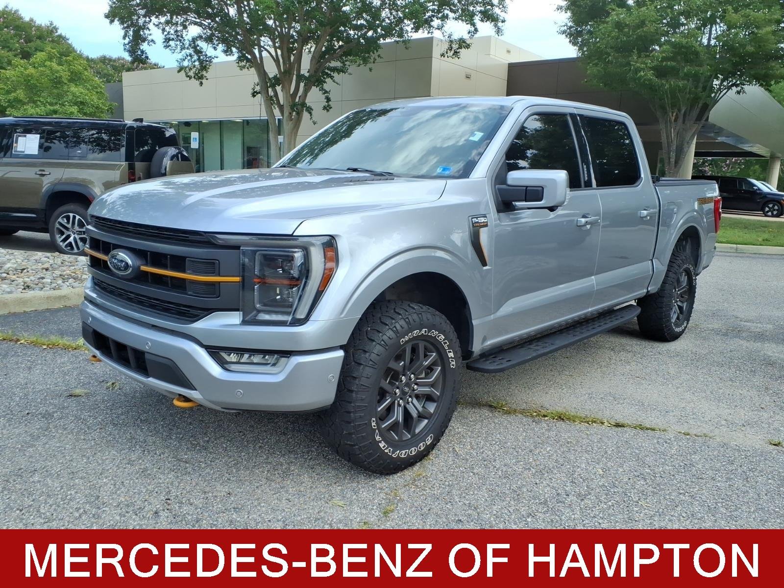 Used 2022 Iconic Silver Metallic Ford Tremor image 1