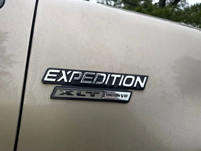 Used 2002 Beige Ford XLT image 24