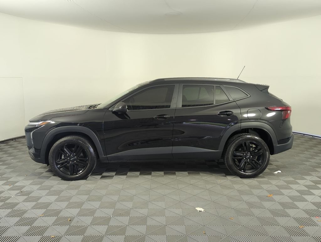 Used 2025 Black Chevrolet ACTIV image 4