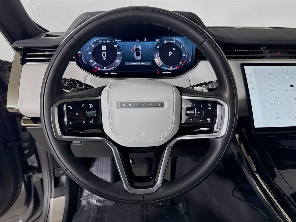 Used 2024 Gray Land Rover SE image 12