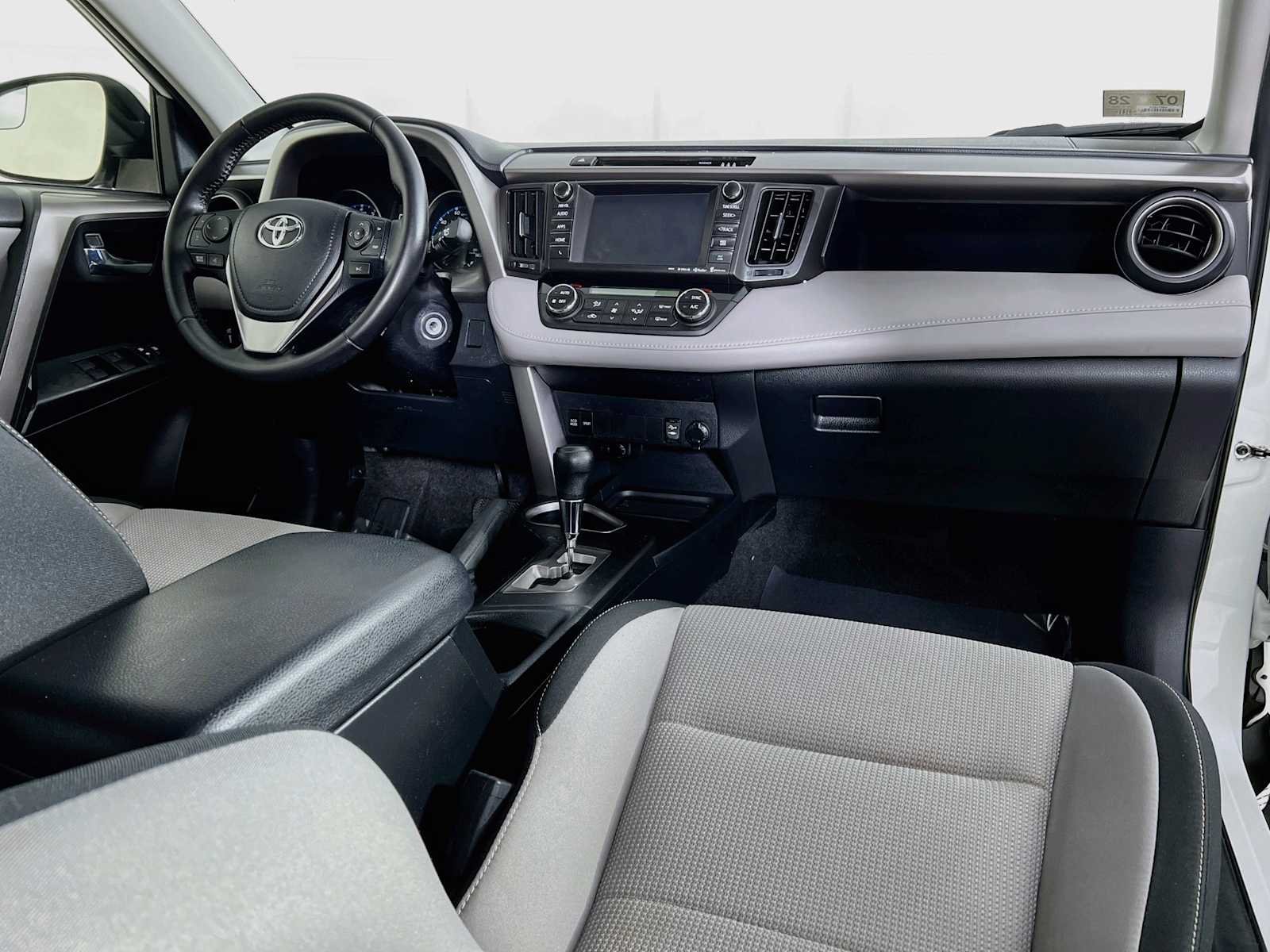 Used 2017 Super White Toyota XLE image 28