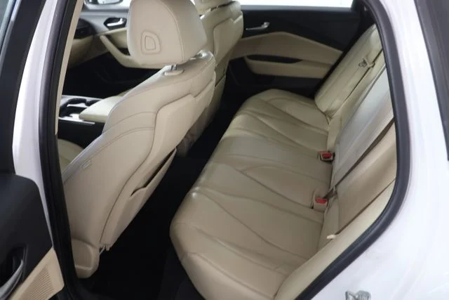 Used 2021 White Acura  image 21