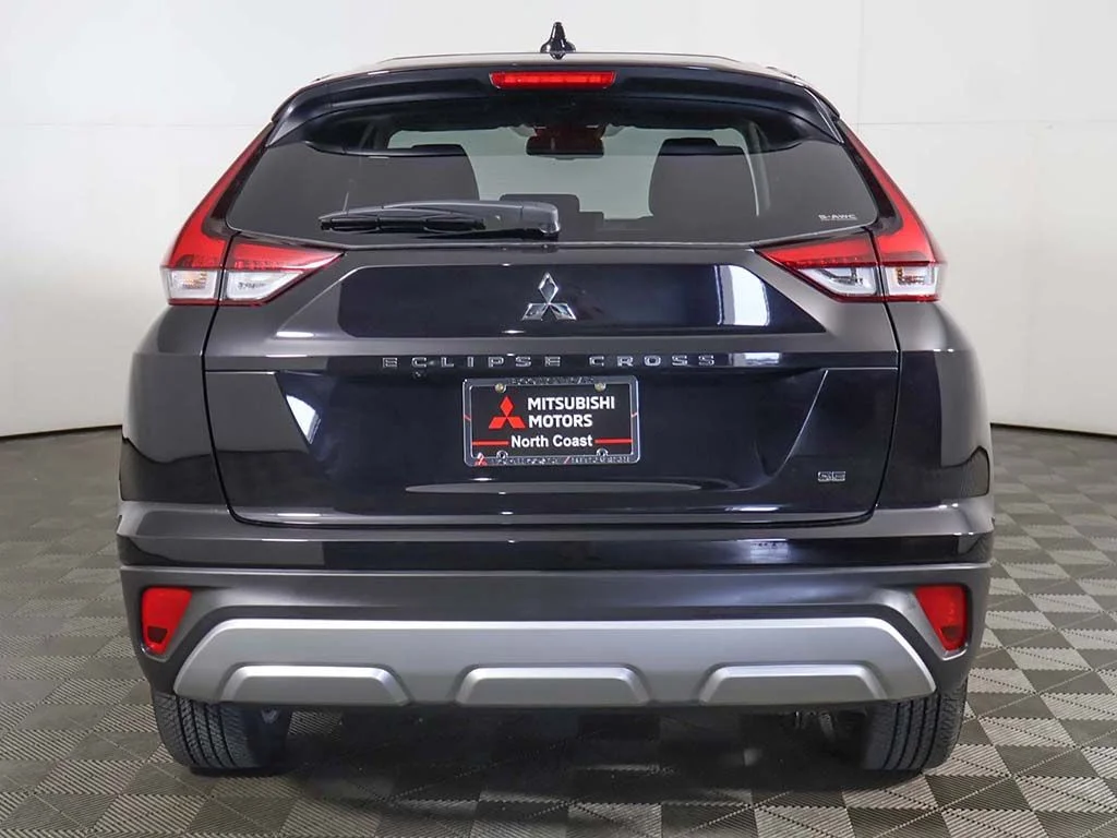 New 2026 Black Mitsubishi SE image 14