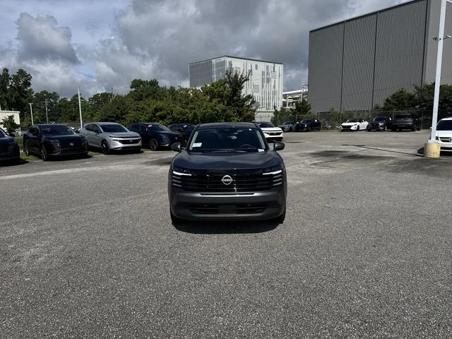 Used 2025 Gray Nissan SV image 2