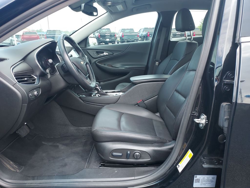 Used 2023 Black Chevrolet LT image 13