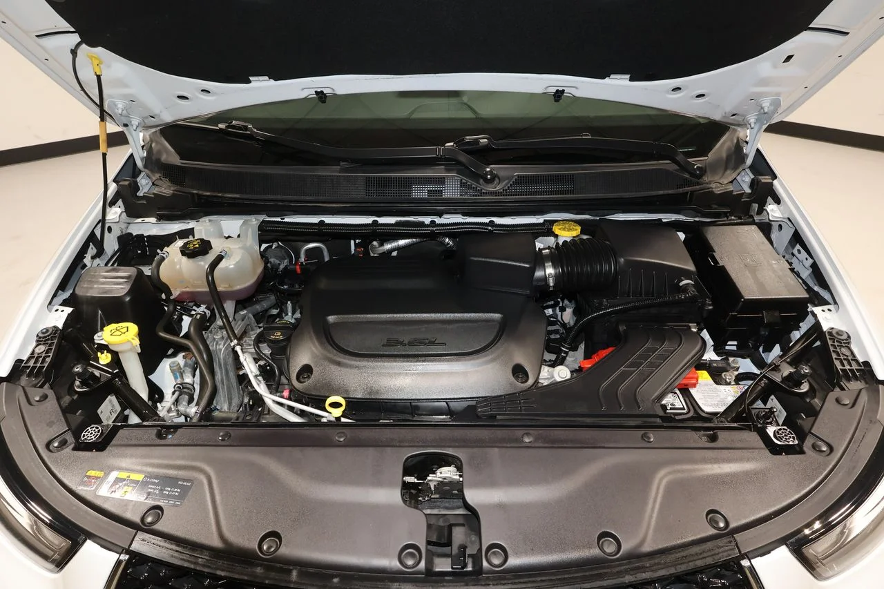 2024 Chrysler Pacifica Touring L - Photo 28