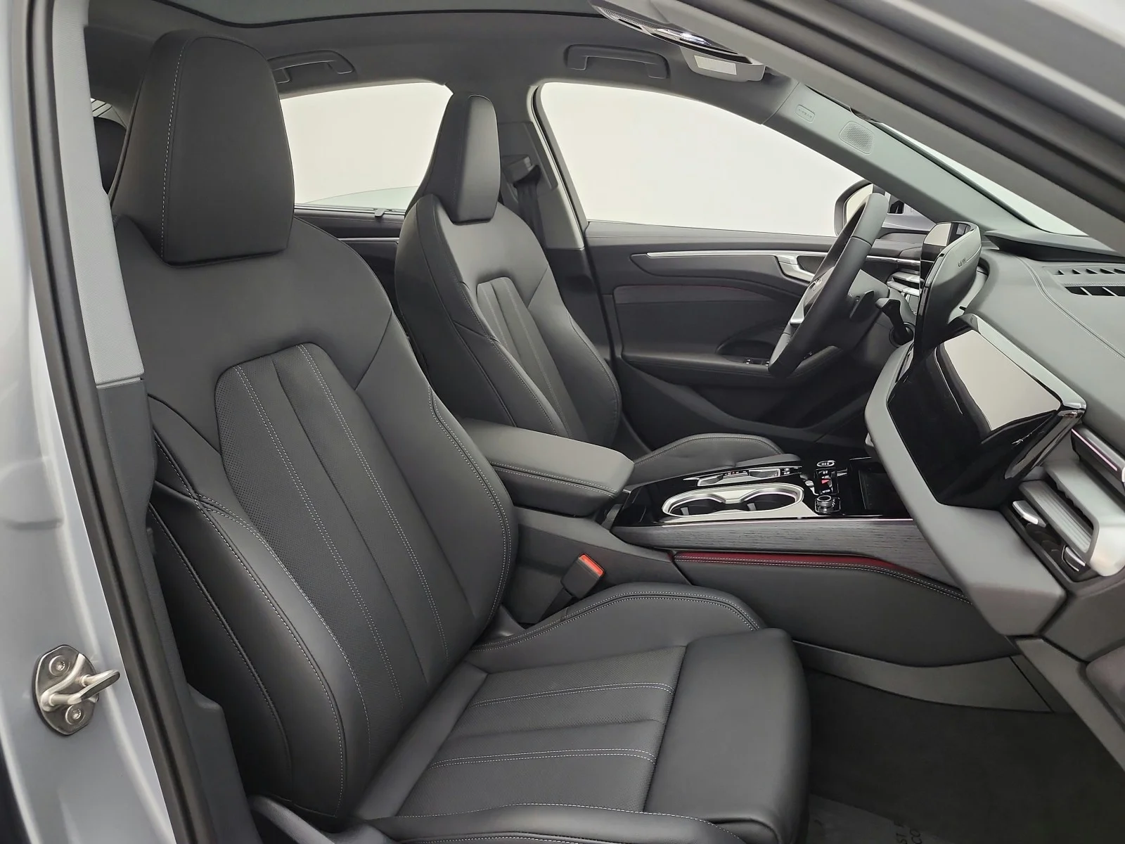 2026 Audi A6 Premium Plus - Photo 12