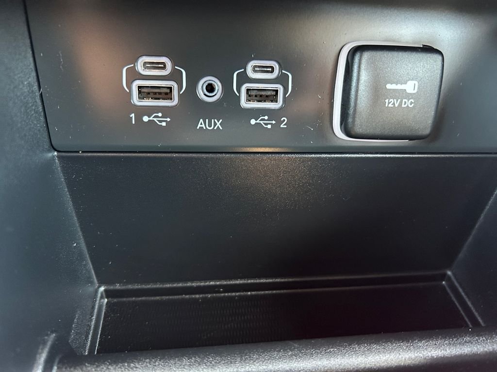 Used 2025 White Jeep Limited image 30