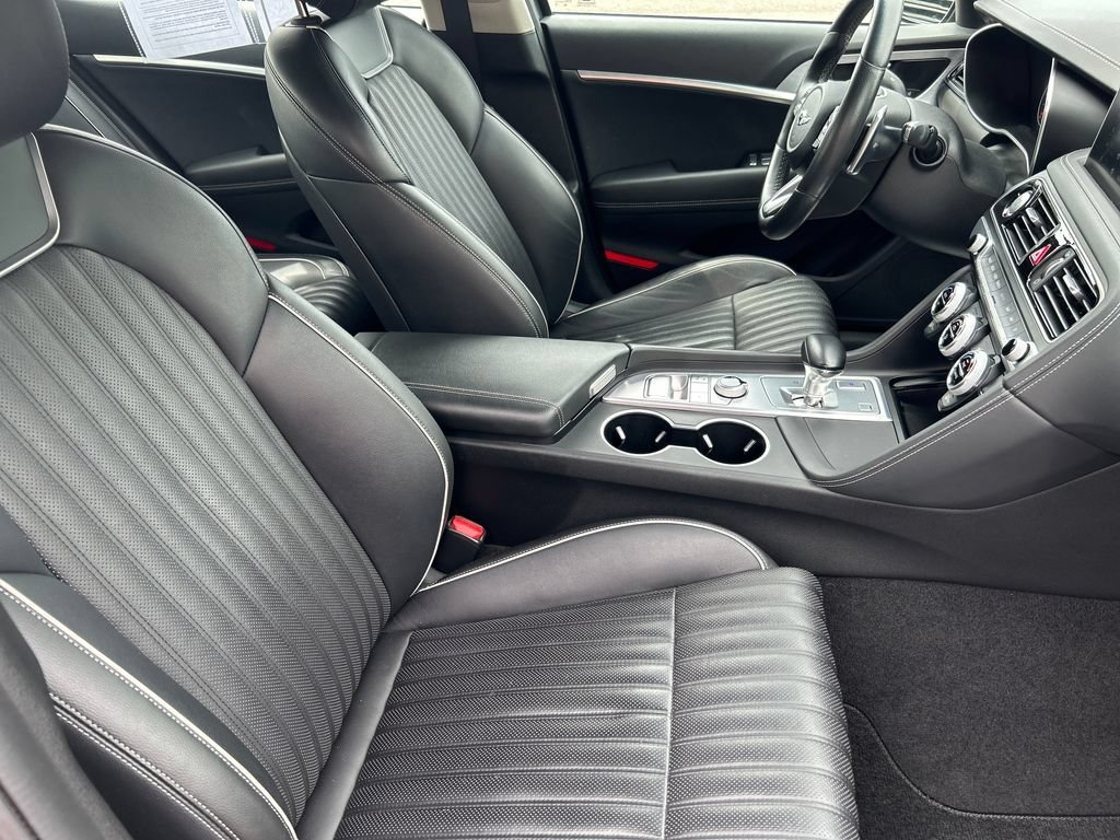 2021 GENESIS G70 Standard - Photo 13