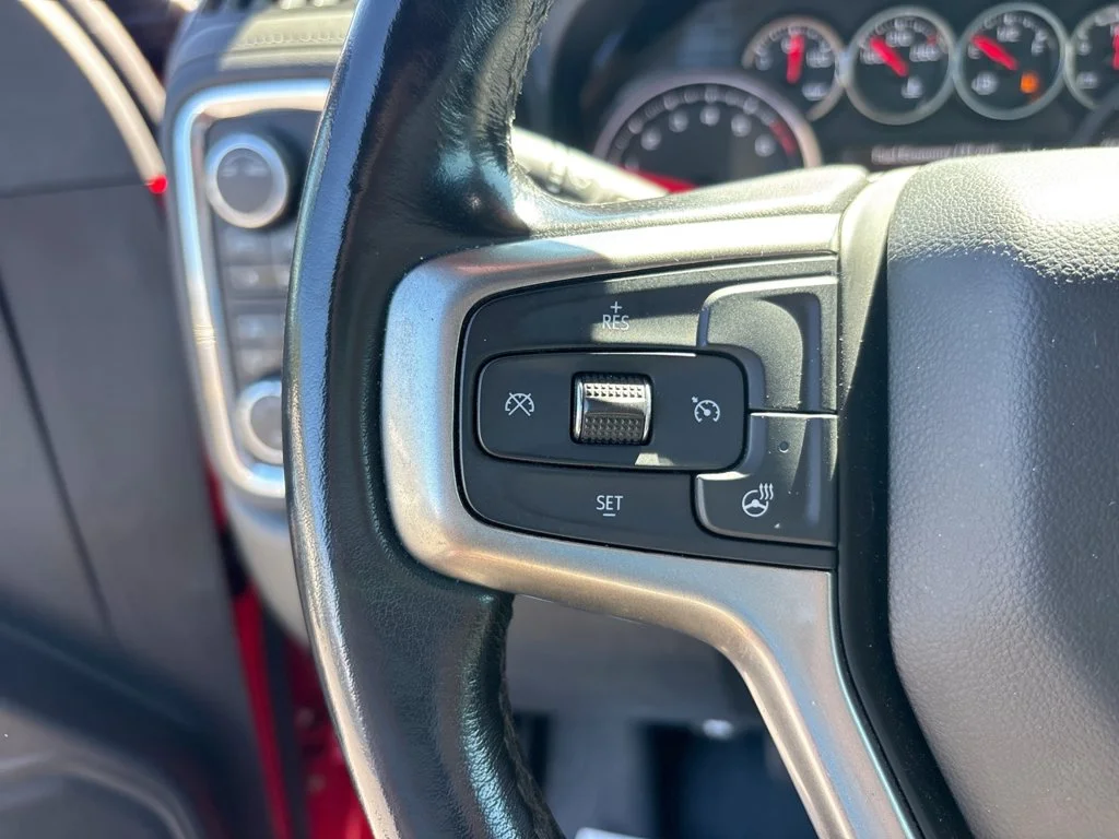 Used 2020 Red Chevrolet RST image 31