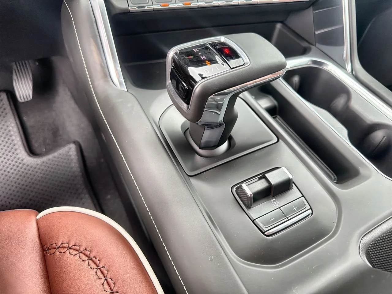 New 2026 Onyx Black GMC Denali Ultimate image 14
