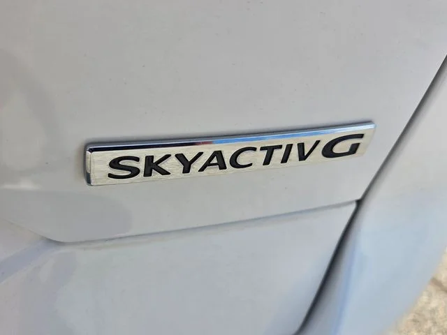 Used 2021 White Mazda Touring image 13