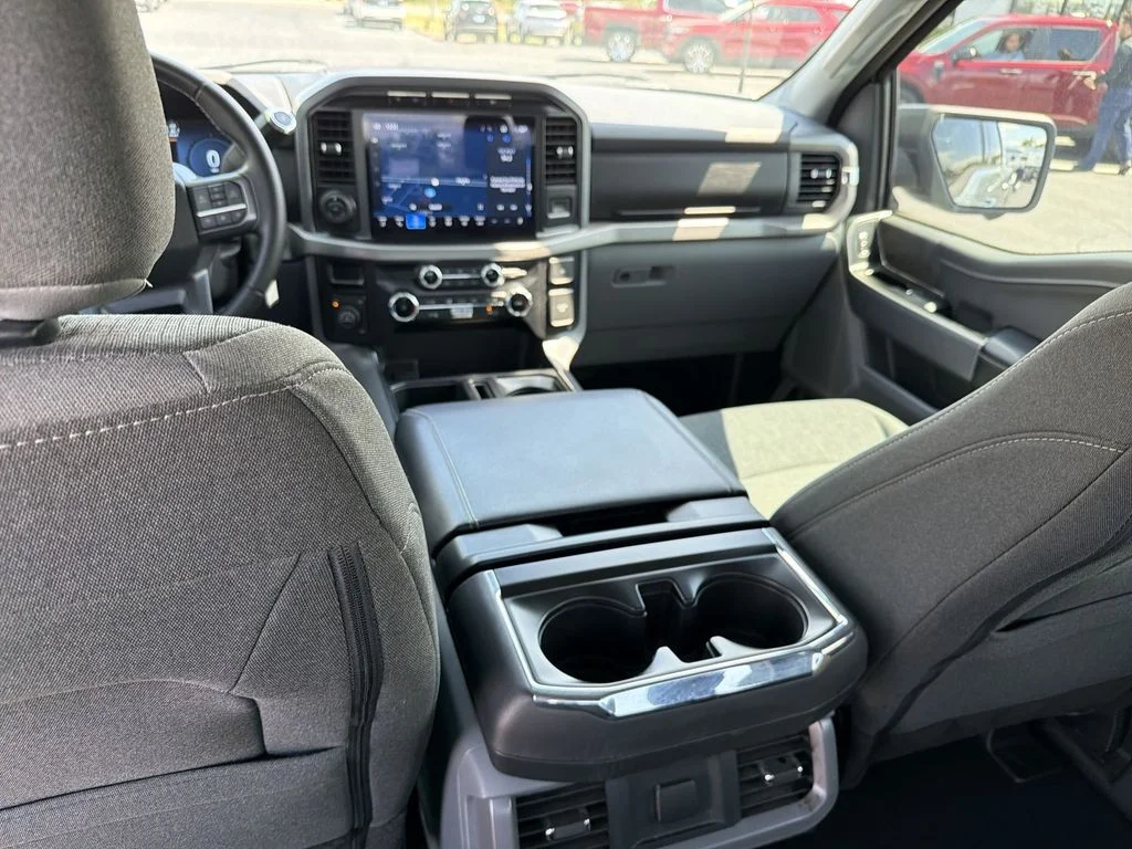 Used 2024 Silver Ford XLT image 26