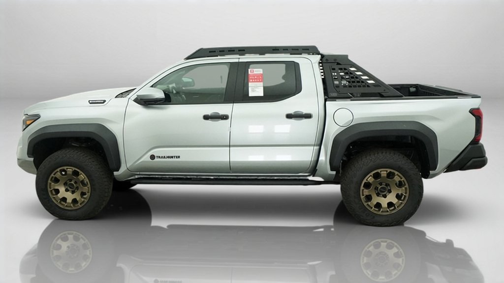 New 2026 Celestial Silver Metallic Toyota Trailhunter image 32