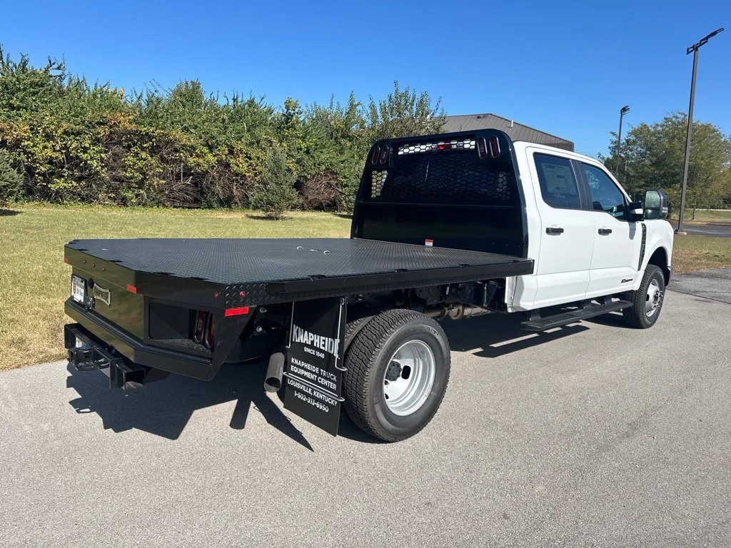 New 2026 Oxford White Ford F-350® XL image 7