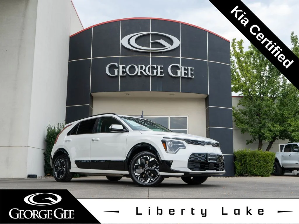 Certified Used 2024 White Kia Wind image 1