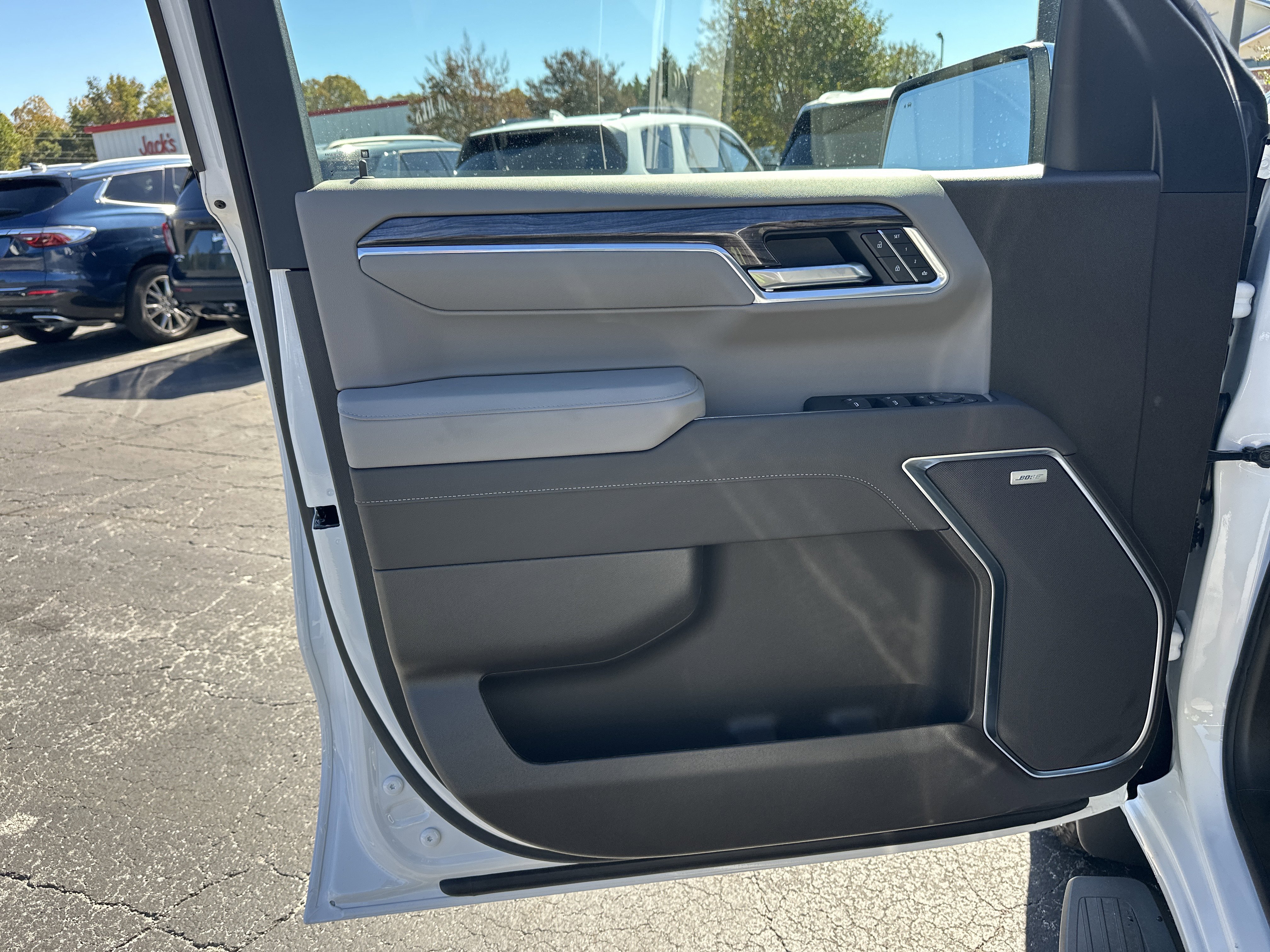 2026 Chevrolet Silverado 1500 LTZ - Photo 11