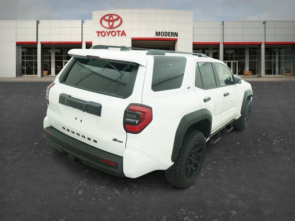 New 2026 Ice Cap Toyota SR5 image 22
