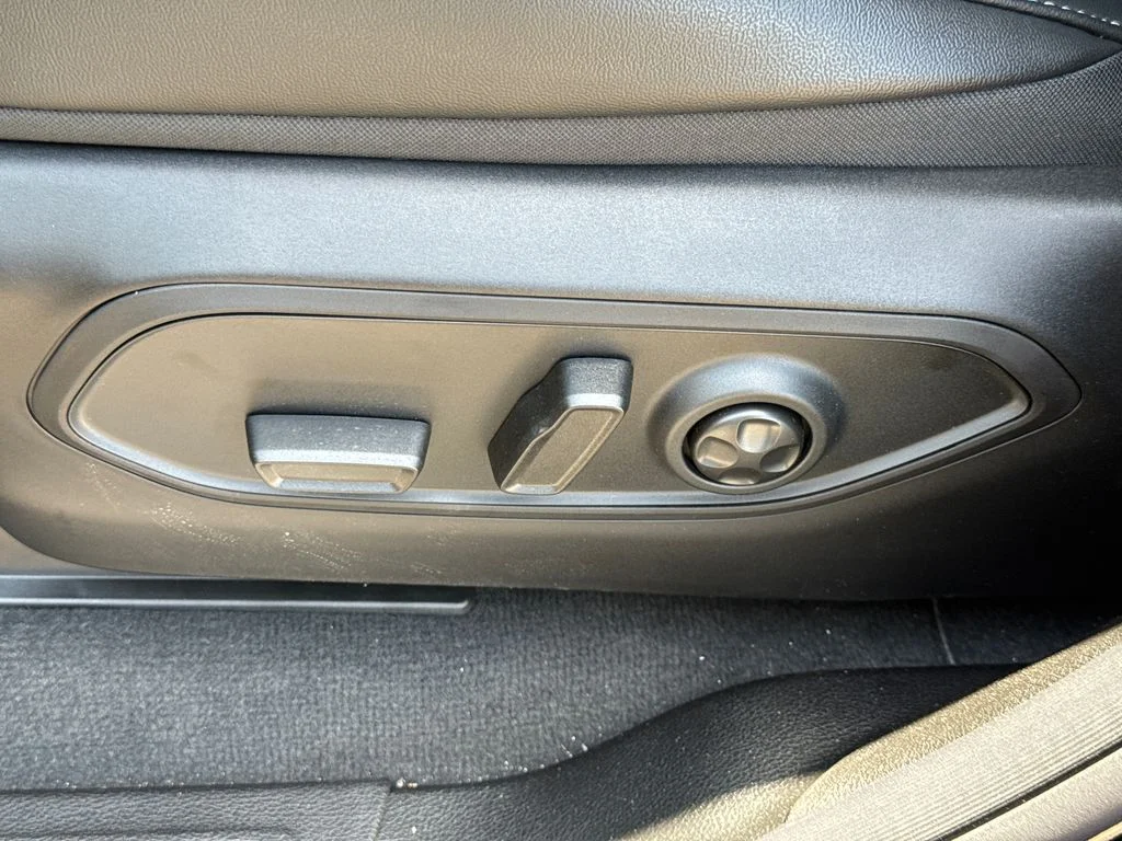 New 2026 Black Jeep Limited image 26