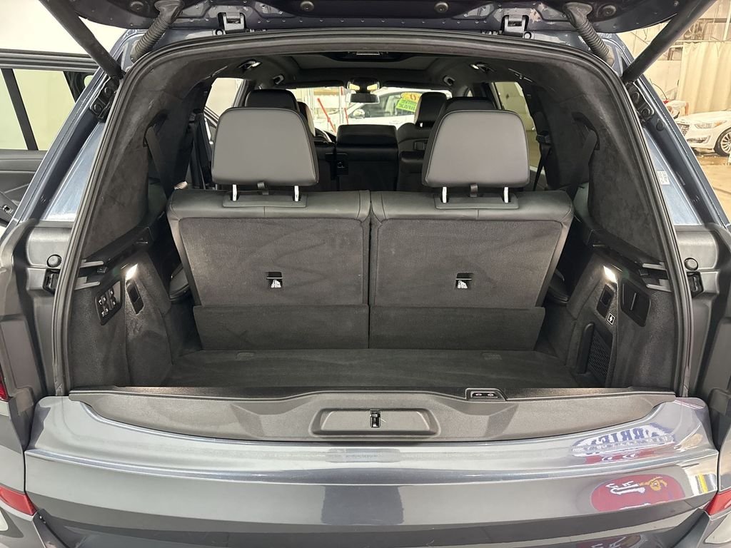 Used 2020 Gray Metallic BMW xDrive40i image 36