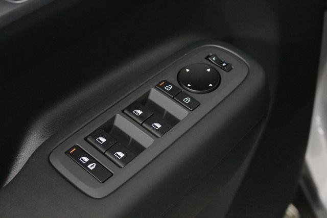 New 2026 Silver Hyundai SE image 78