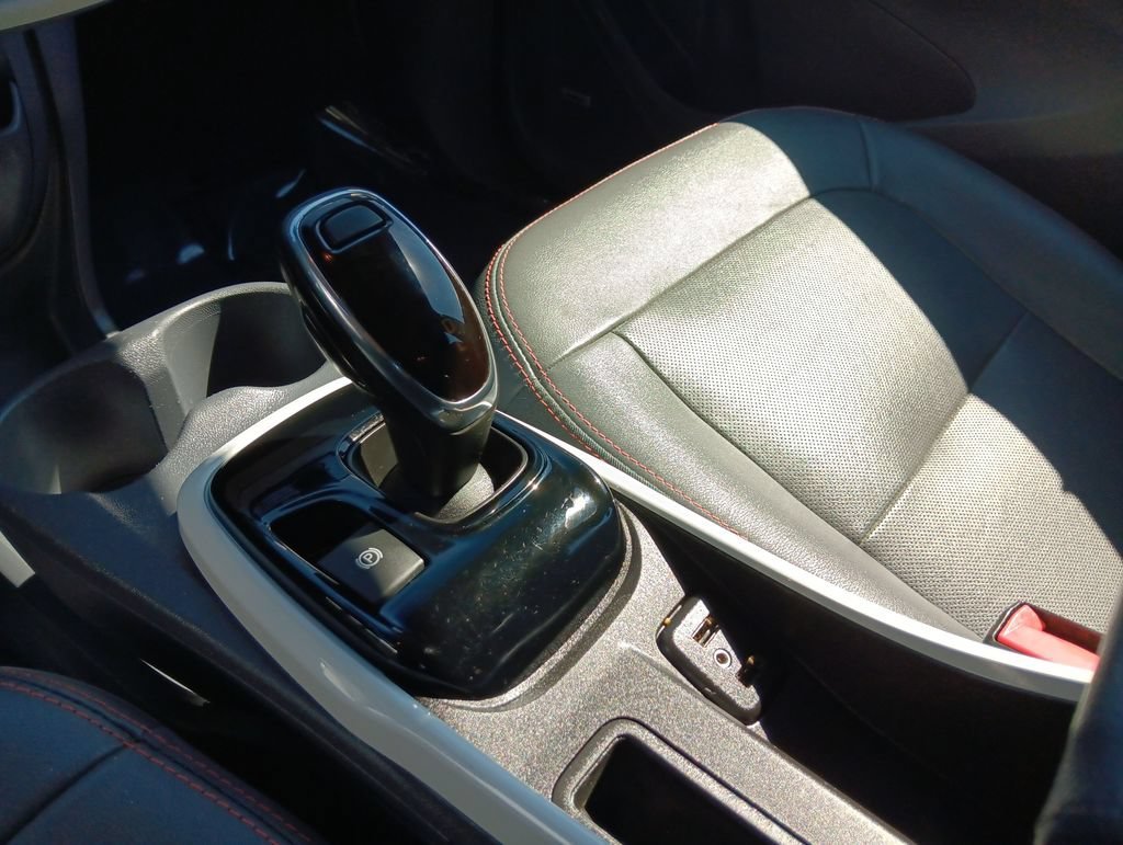 Used 2019 Includes (TUS) Black grille.) Chevrolet Premier image 23
