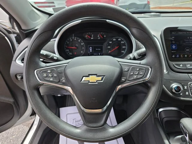 Used 2023 White Chevrolet LT image 32