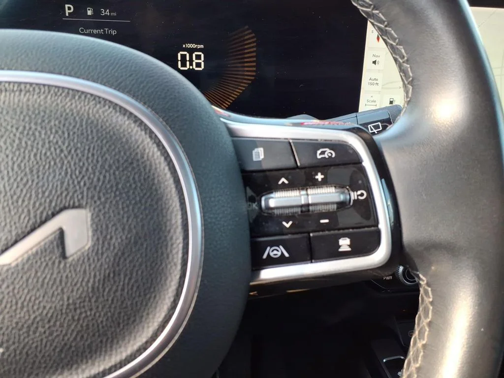 Used 2024 Black Kia S image 19