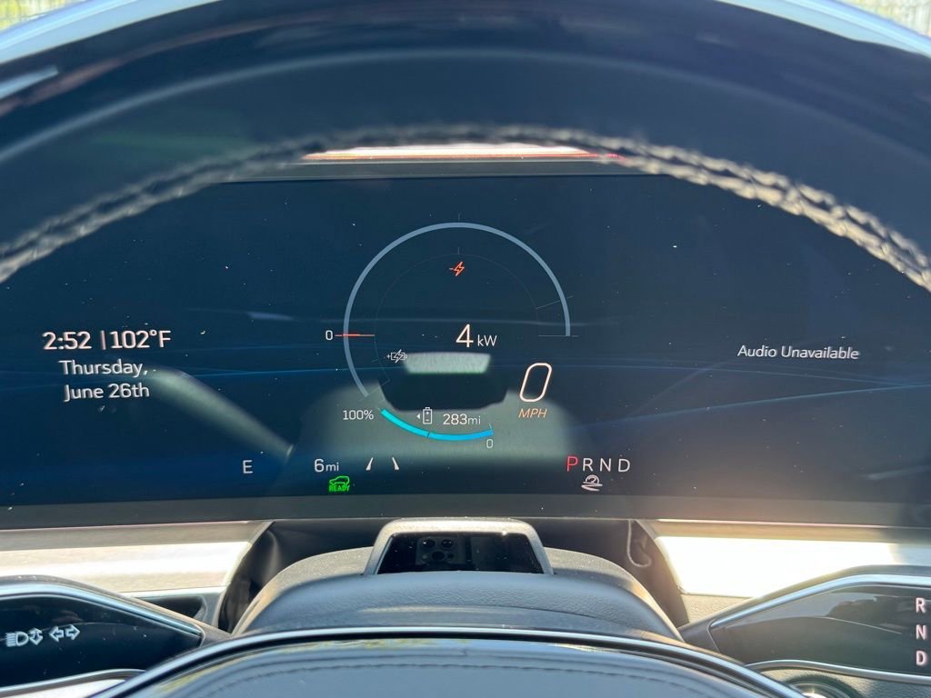 2025 Cadillac LYRIQ Luxury 3 - Photo 25