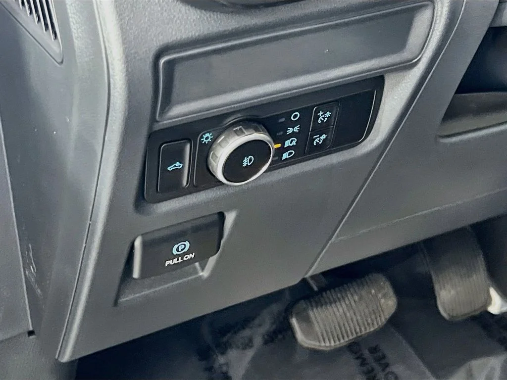New 2026 Oxford White Ford STX image 19