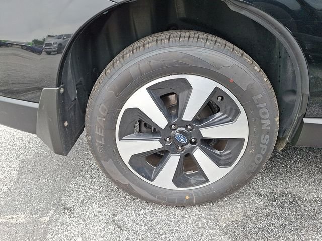 Used 2018 Black Subaru 2.5i Premium image 12