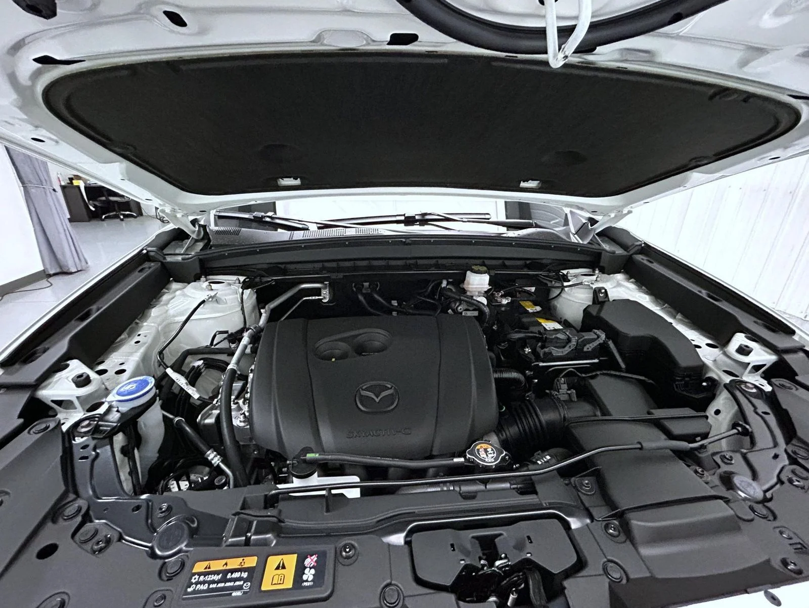 New 2026 Rhodium White Metallic Mazda 2.5 S AWD image 25