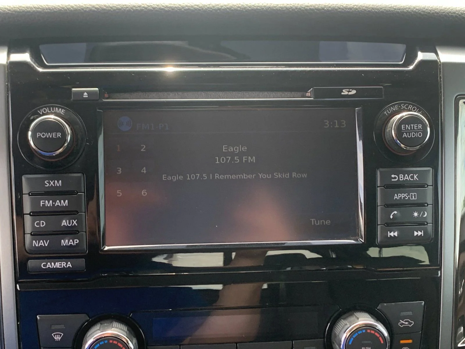 Used 2018 Red Nissan Platinum Reserve image 20